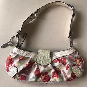 Guess Chelsea floral purse
